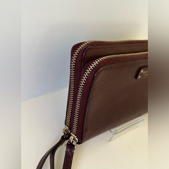 EUC Kate Spade Large Wallet Cherrywood pebble leather zip around wallet - Picture 5 of 8